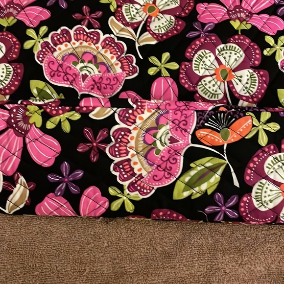 Vera Bradley Tote NWT - Picture 3 of 7